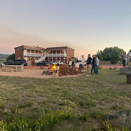 The Riverside Ranch Motel And Rv Park Southern Utah Хеч Екстериор снимка