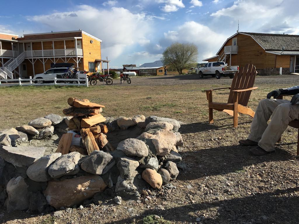 The Riverside Ranch Motel And Rv Park Southern Utah Хеч Екстериор снимка
